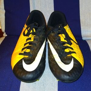Nike Cleats youth Unisex 5.5Y